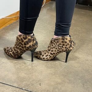 B Brian Atwood Leopard Booties size 8.5